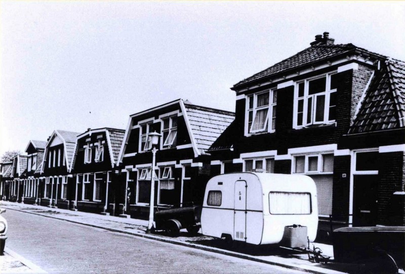 Tubantiastraat 1960 Straatbeeld ter hoogte van huisnummer 96..jpg