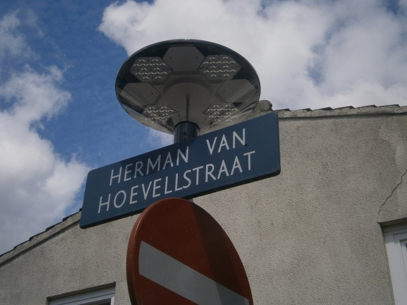 Herman van Hoevellstraat straatnaambord.JPG