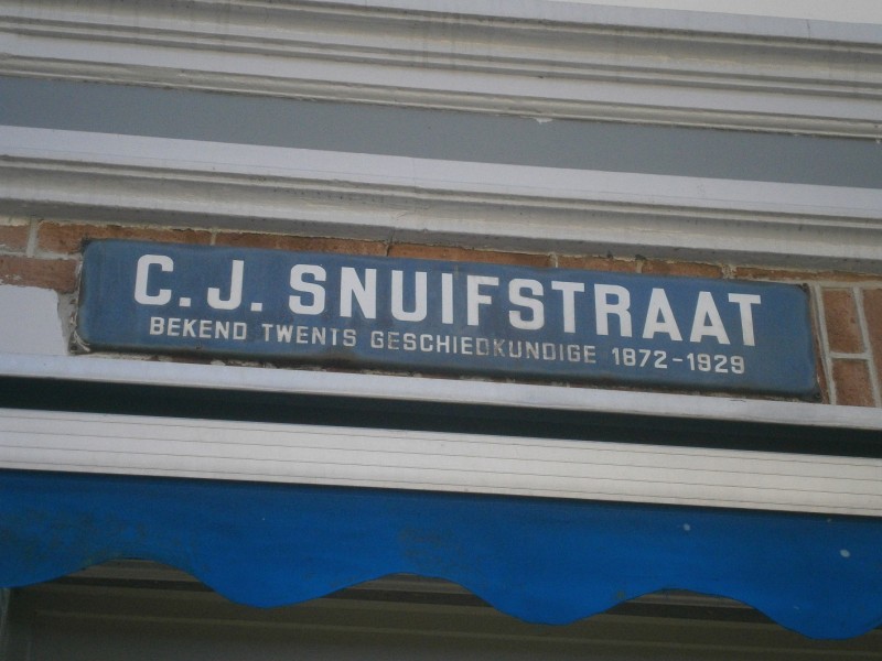 C.J. Snhuifstraat straatnaambord.JPG