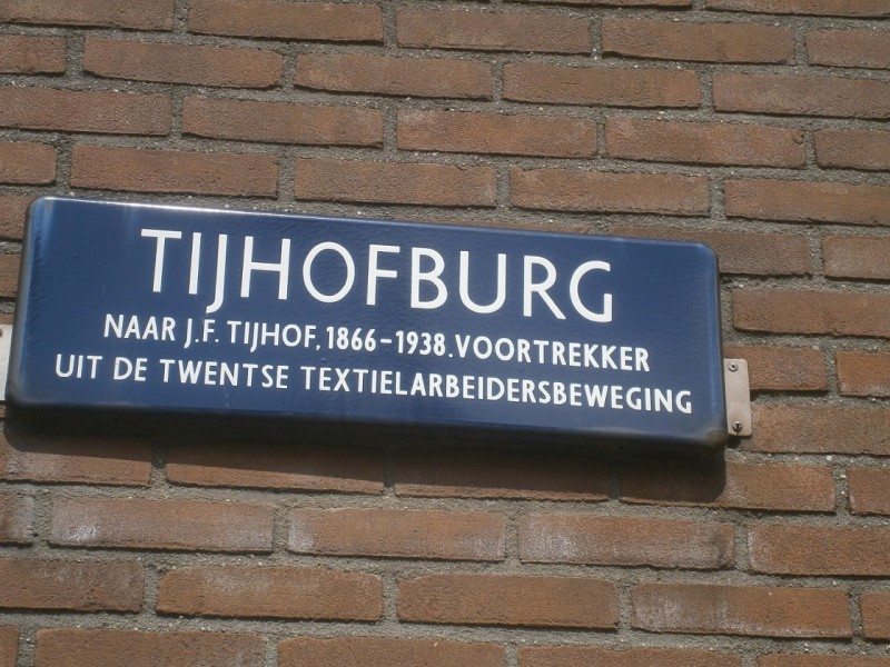 Tijhofburg straatnaambord.JPG
