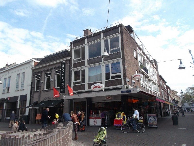 Langestraat hoek Raadhuisstraat Jamin 17-04-2014.JPG