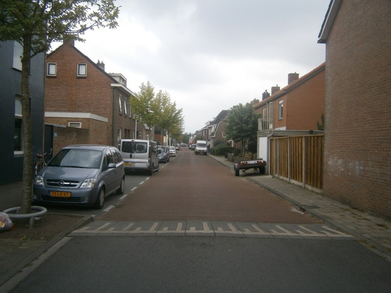 Esstraat vanaf Oostveenweg.JPG