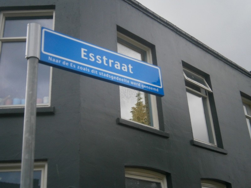 Esstraat straatnaambord (2).JPG