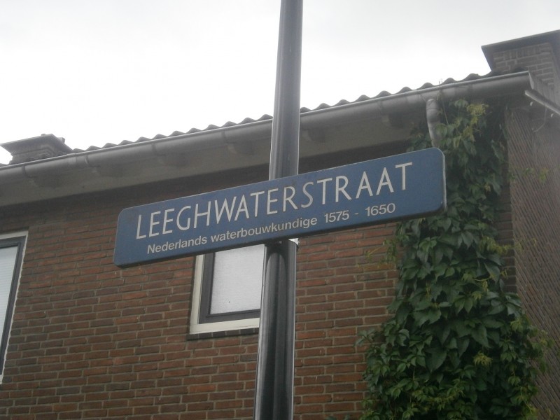 Leeghwaterstraat straatnaambord.JPG