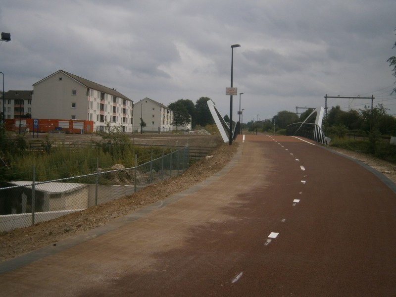 Auke Vleerstraat fietsbrug fietssnelweg F35 (3).JPG