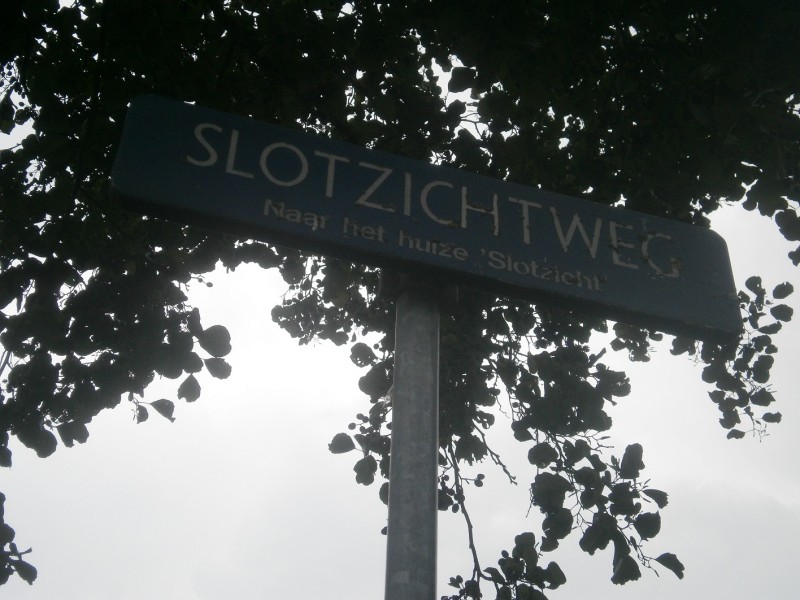 Slotzichtweg straatnaambord (2).JPG