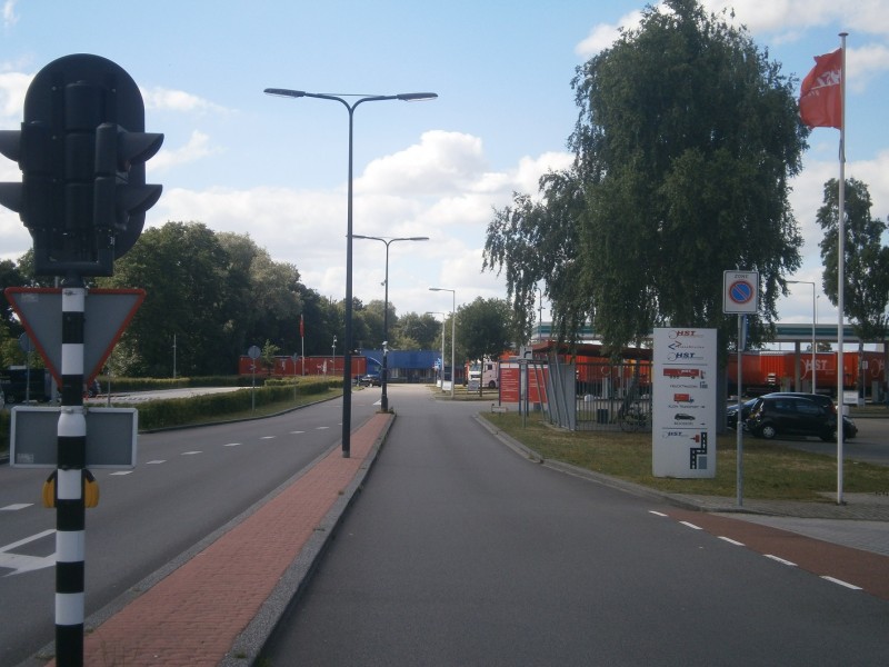 Transportcentrum vanaf Auke Vleerstraat.JPG