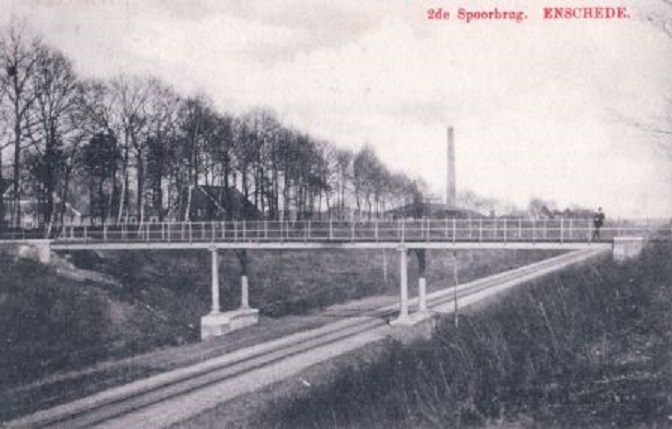 Noord Esmarkerrondweg 2e spoorbrug.jpg