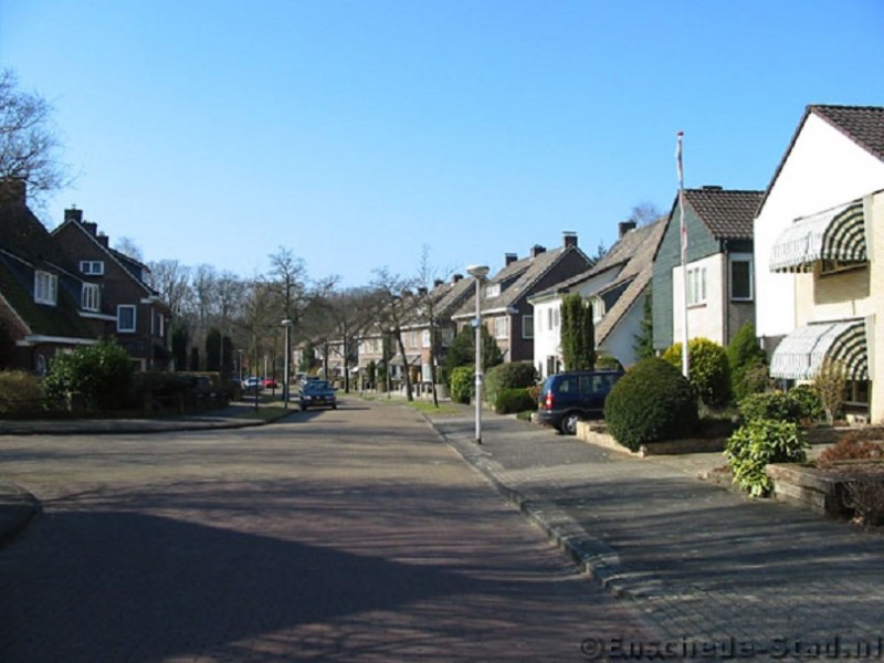 Kamerlingh Onneslaan.jpg