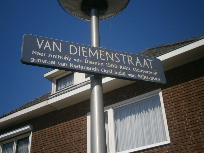 Van Diemenstraat straatnaambord.JPG