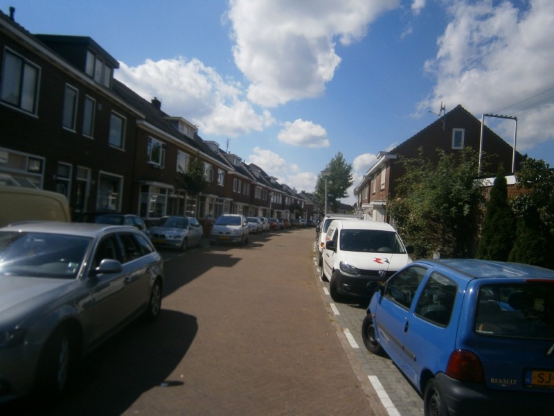 van Riebeekstraat vanaf Heutinkstraat.JPG