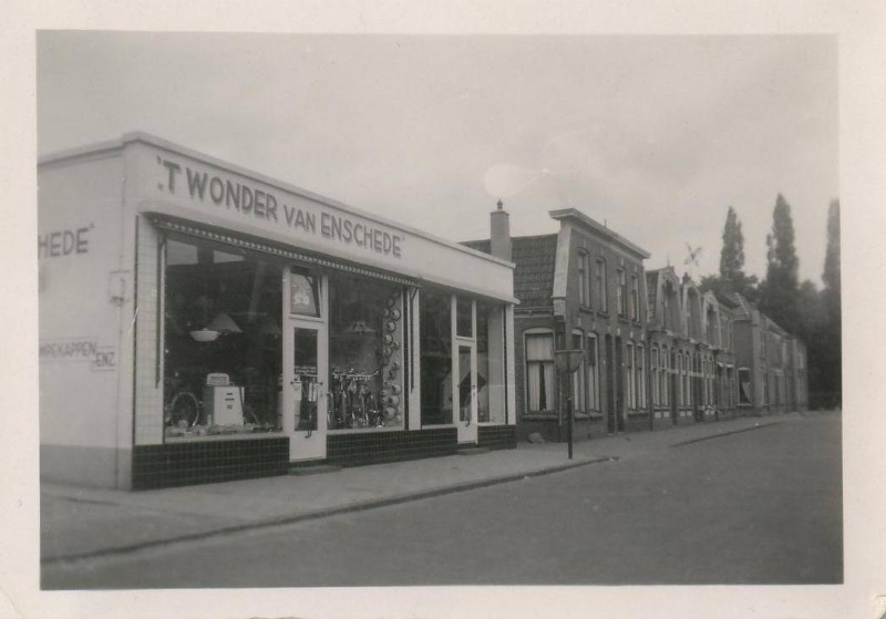 Wagelerstraat hoek Hengelosestraat 't Wonder van Enschede.jpg