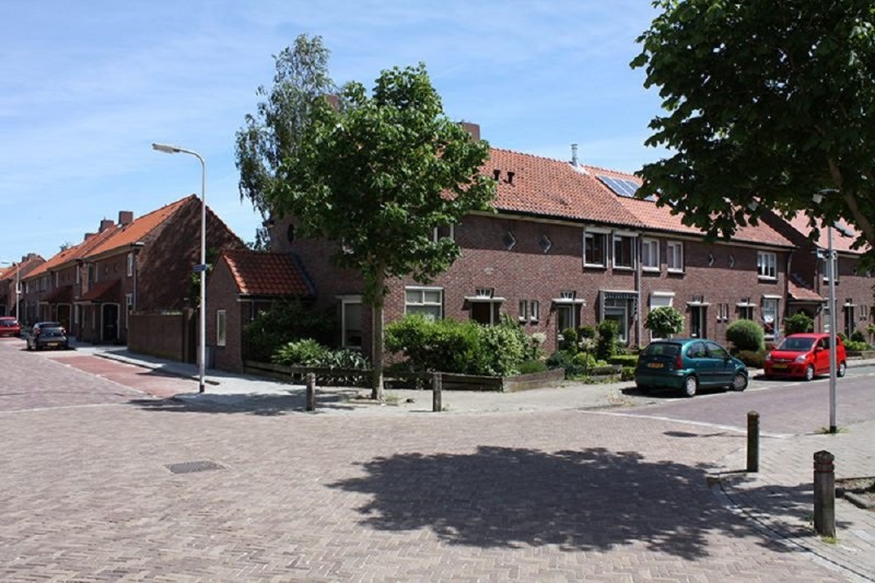 Benkoelenstraat hoek Halmaherastraat.jpg
