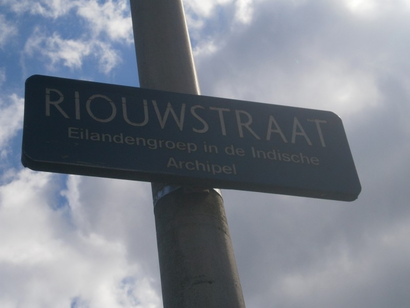 Riouwstraat straatnaambord.JPG