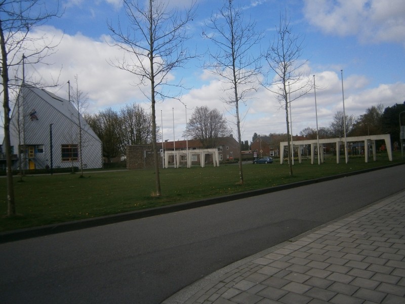 J.J. van Deinselaan ingang parkeerterrein Diekman.JPG