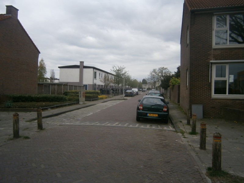 Schultenhofstraat vanaf J.J. van Deinselaan.JPG
