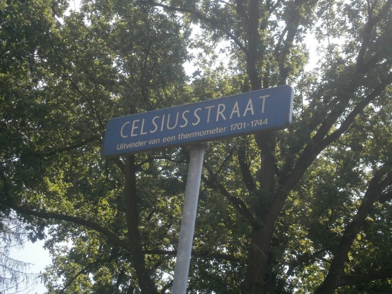 Celsiusstraat straatnaambord (2).JPG