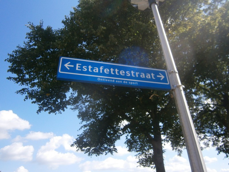 Estafettestraat straatnaambord.JPG