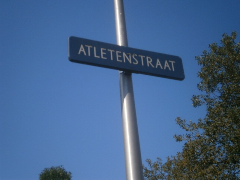 Atletenstraat straatnaambord.JPG