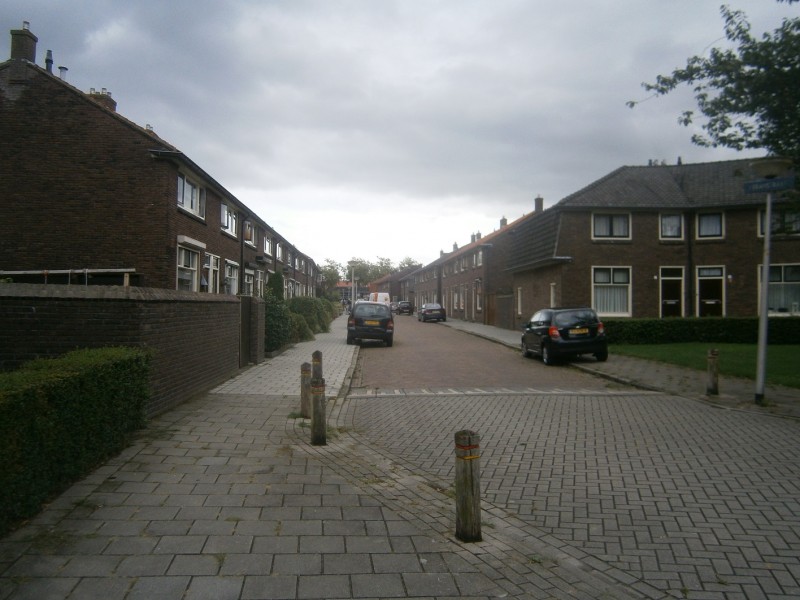 Ceramstraat vanaf Batjanstraat.JPG