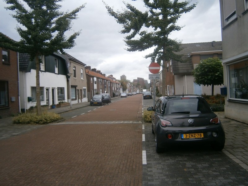 Hoogstraat richting Heutinkstraat.JPG
