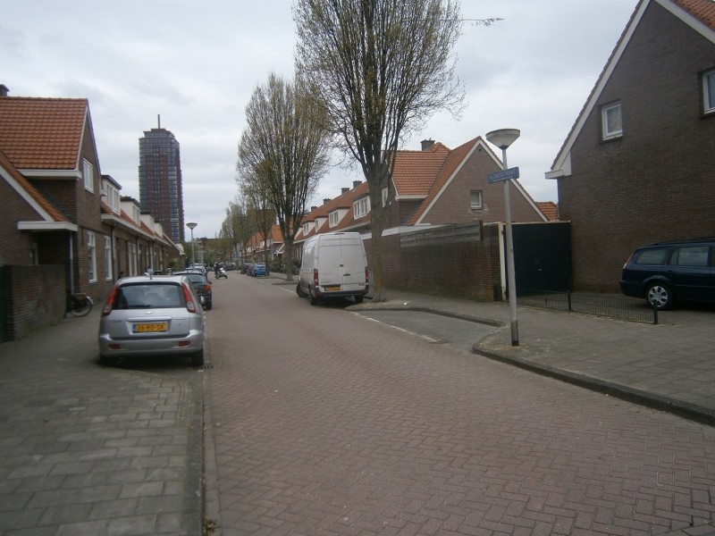 Floresstraat vanaf Javastraat.JPG