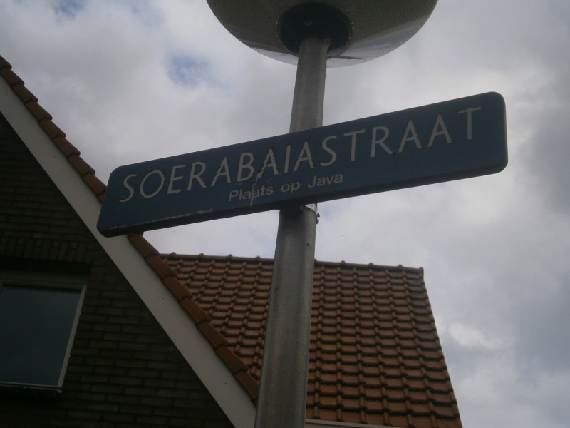 Soerabaiastraat straatnaambord.JPG