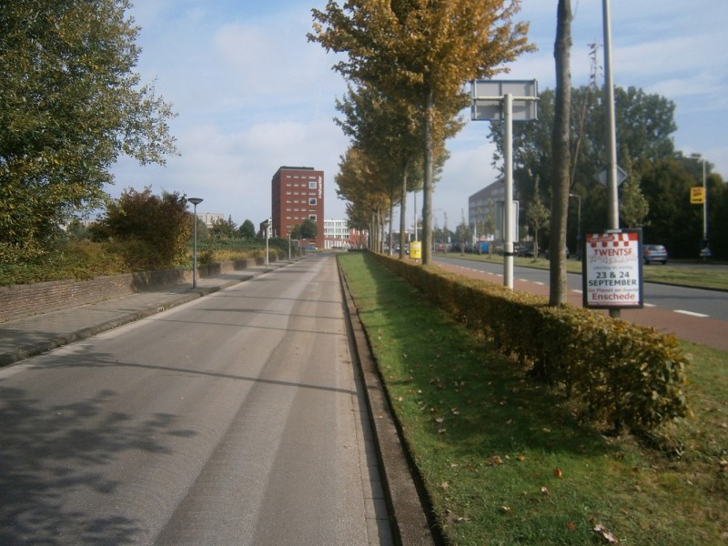 Brugstraat langs Getfertsingel vanaf Cromhoffsbleekweg.JPG