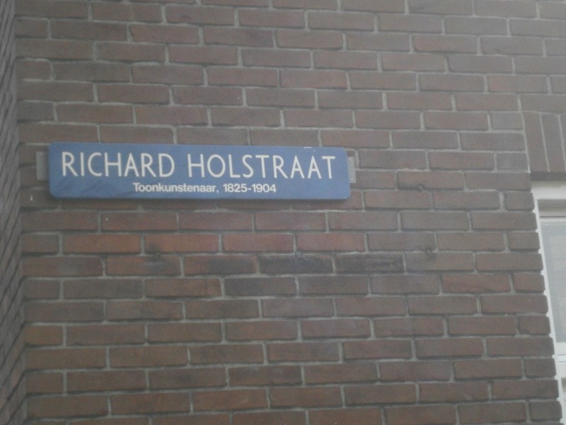 Richard Holstraat straatnaambord (2).JPG