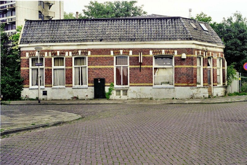 Parkstraat cafe Zwijnenberg.jpg