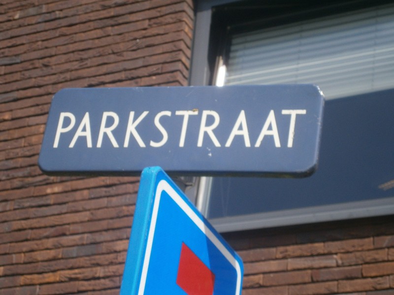 Parkstraat straatnaambord.JPG