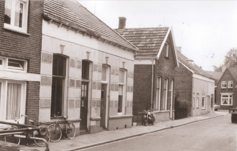 Nieuwstraat 13 Voorzijde woningen 1967.jpg