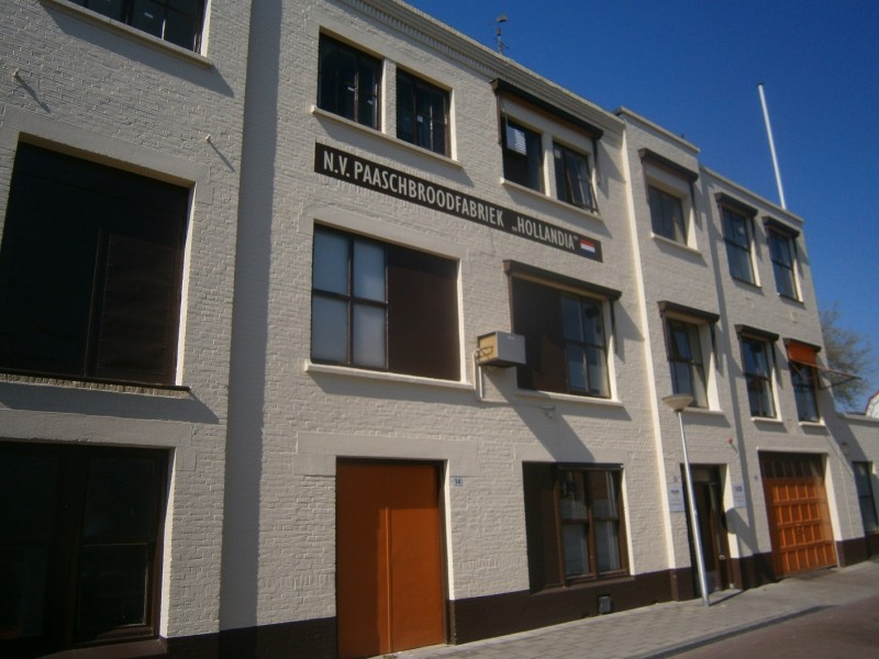 Nieuwstraat N.V. Paaschbroodfabriek Hollandia.JPG