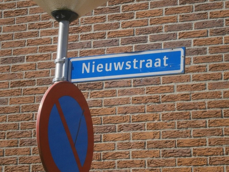 Nieuwstraat straatnaambord.JPG