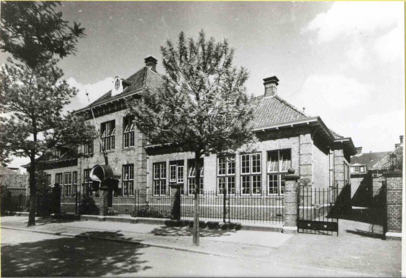 Kortenaerstraat 1936 Kortenaerschool.jpg