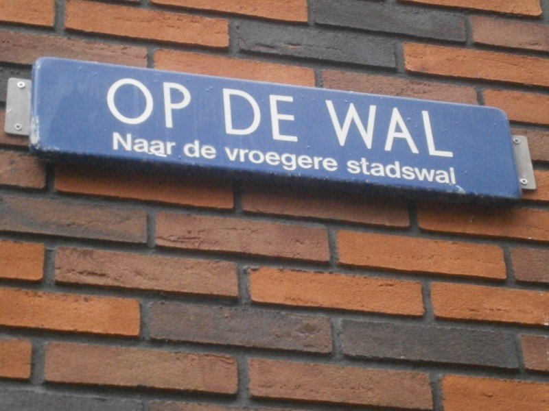 Op de Wal straatnaambord.JPG