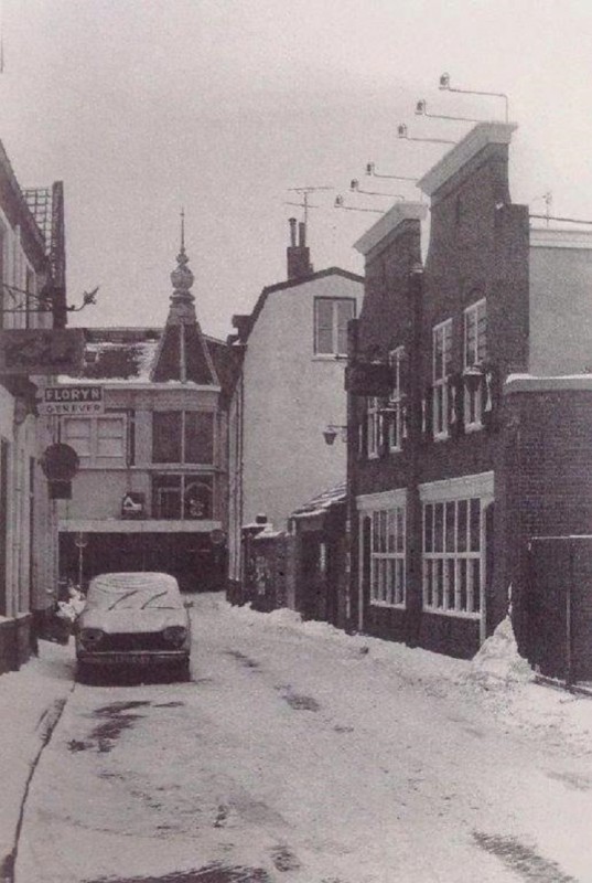 Walstraat Koetshuis achtergrond Resinkpand aan de Marktstraat.jpg