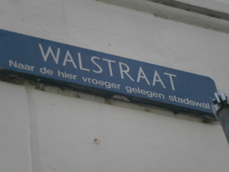 Walstraat straatnaambord (2).JPG