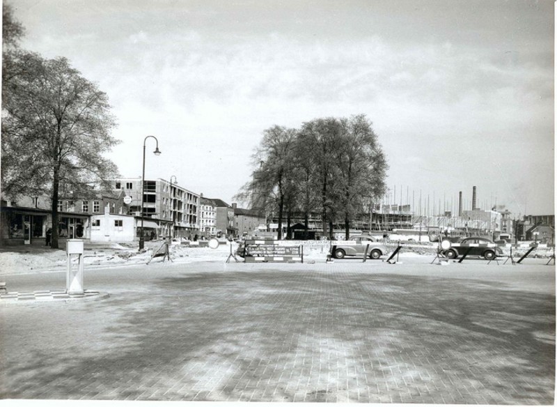 Van Loenshof noodwinkel Boulevard in aanleg.jpg