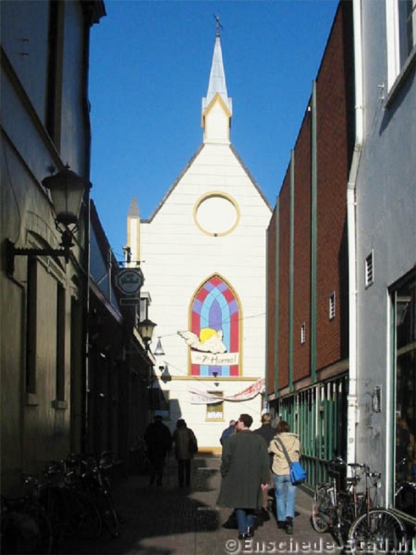 Menistenstraat witte kerkje.jpg