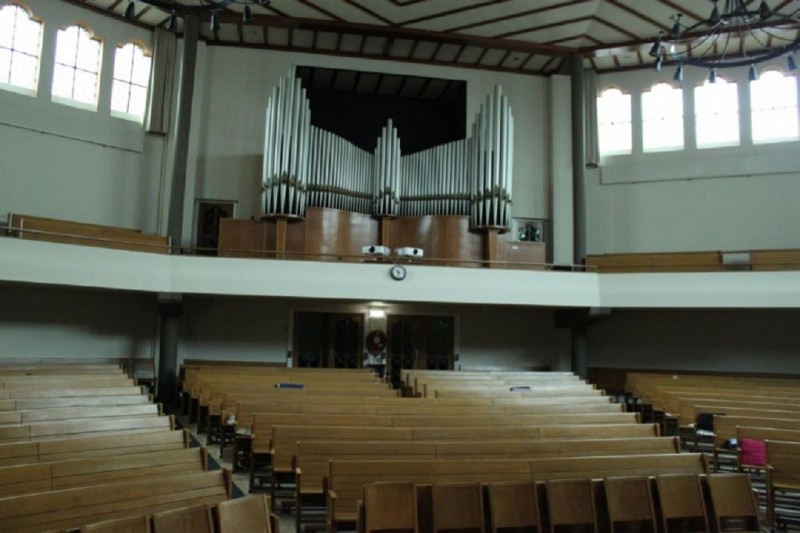 Brinkstraat 70 - Renatakerk interieur elektronisch Monarke orgel okt. 2014. (2).jpg