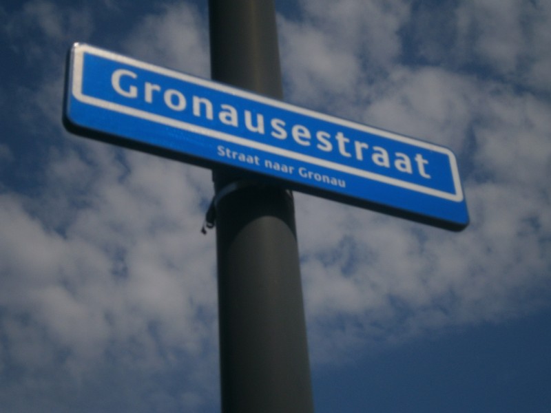 Gronausestraat straatnaambord.JPG