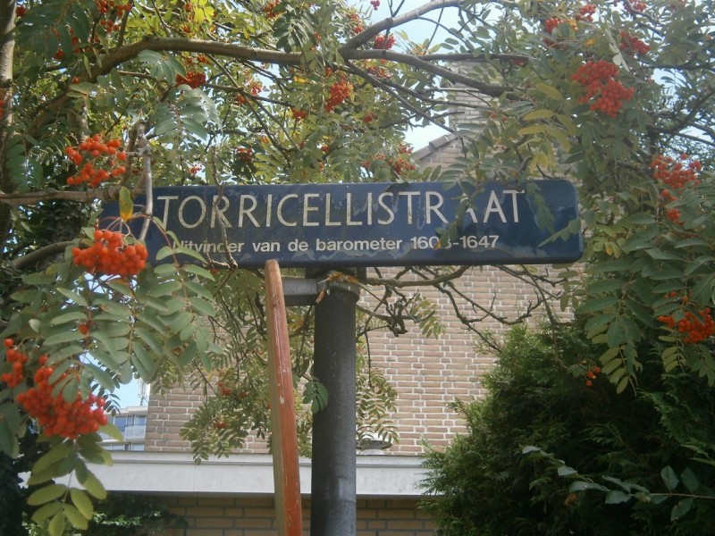 Torricellistraat straatnaambord.JPG