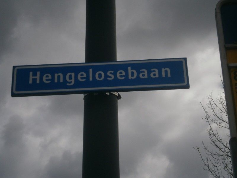 Hengelosebaan straatnaambord.JPG