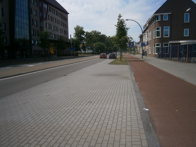 Noorderbaan busbaan Hengelosestraat .JPG