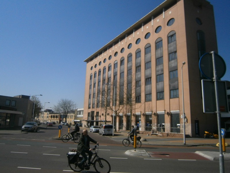 Raiffeisenstraat gebouw Rabobank.JPG