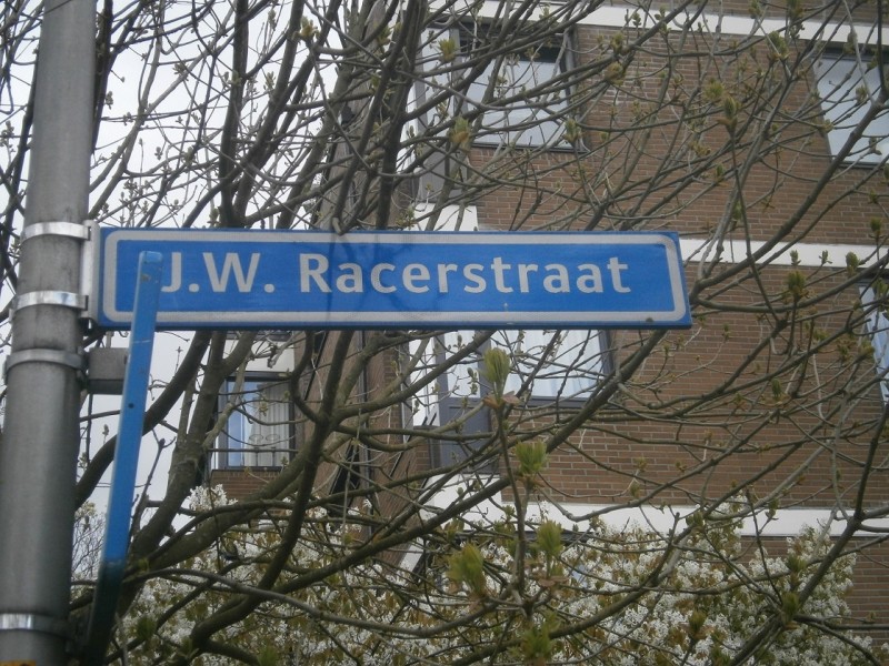 J.W. Racerstraat straatnaambord.JPG