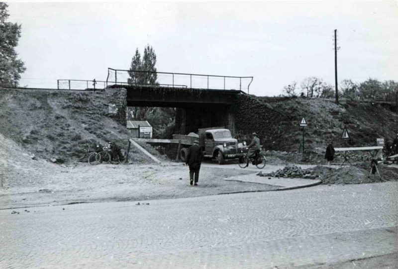 Parkweg 1943 Viaduct tussen Volksparksingel en Tubantiasingel.jpg