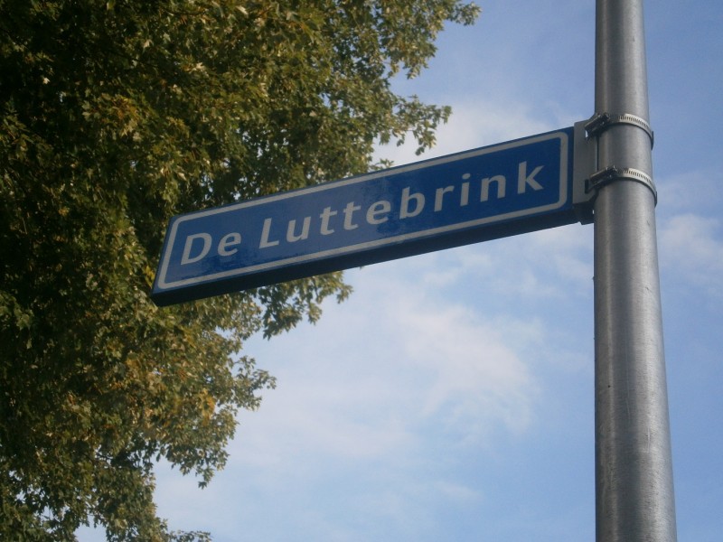 De Luttebrink straatnaambord.JPG