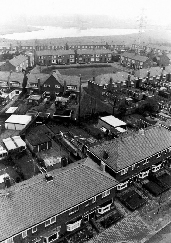 Vlierstraat Een overzicht van de wijk Tuindorp Broekheurne met in het midden het Jasmijnplein de foto is genomen vanaf het flat aan de Vlierstraat..jpg